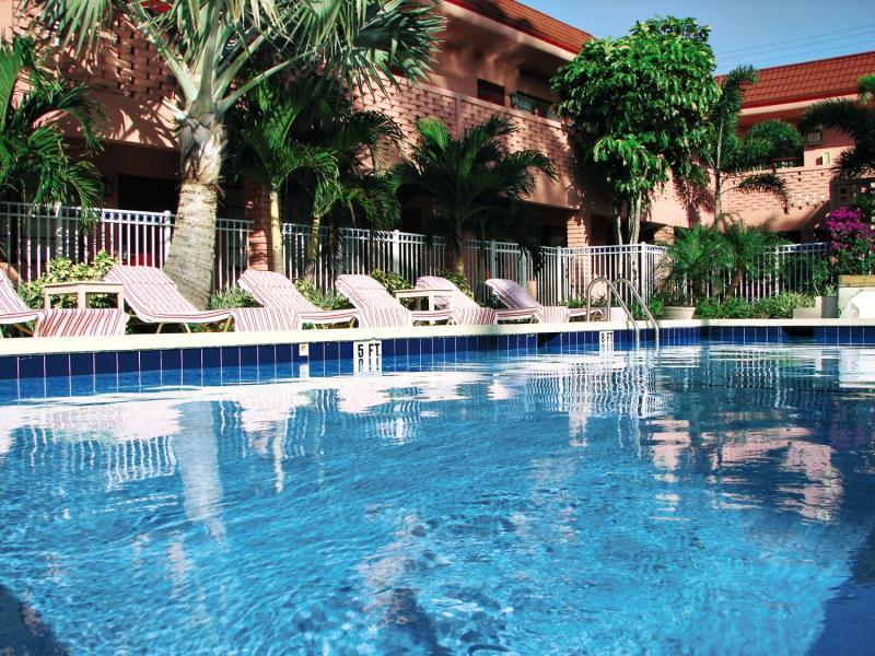 Away Inn Lauderdale-by-the-Sea Exteriér fotografie